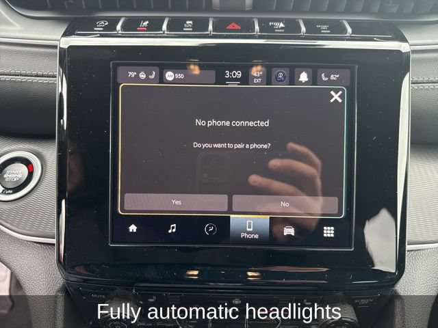 Used 2025 Jeep Grand Cherokee Altitude AWD/4WD image 18