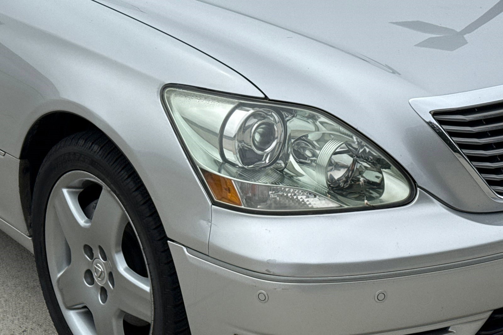 Used 2005 Lexus LS 430 RWD image 10