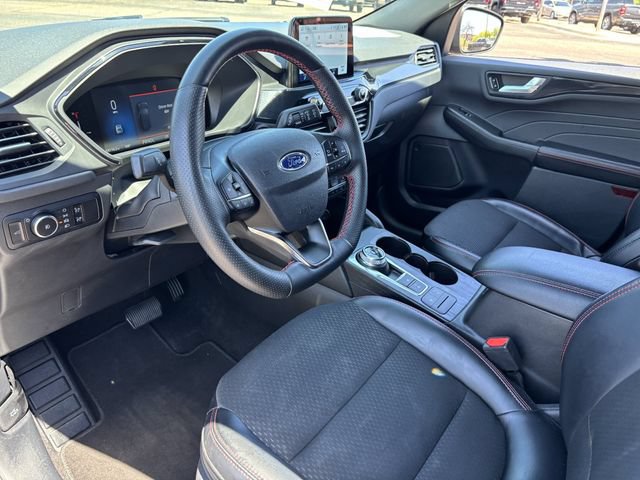 Used 2025 Ford Escape ST-Line Select AWD/4WD image 18