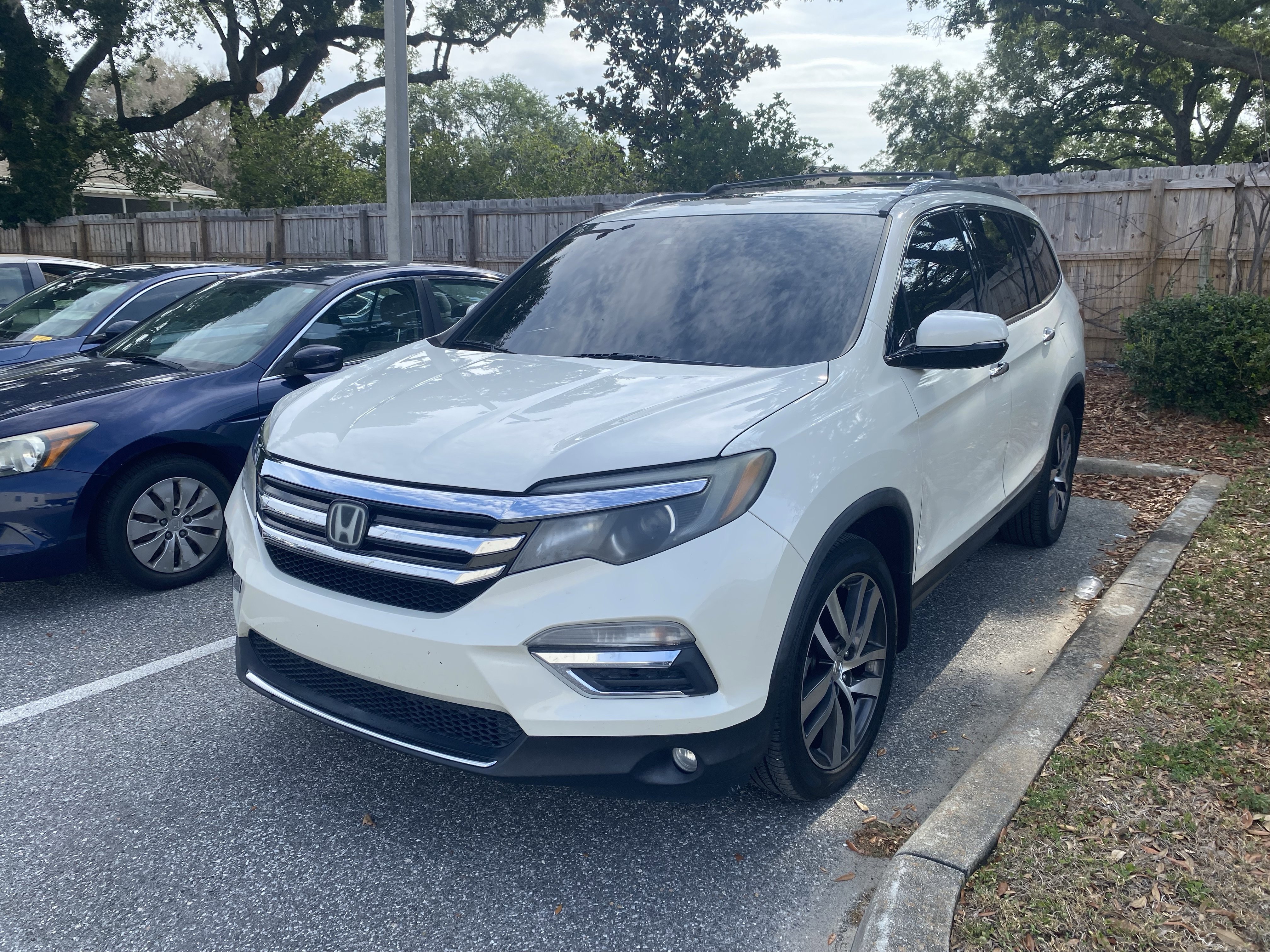 Used 2016 Honda Pilot Touring image 13