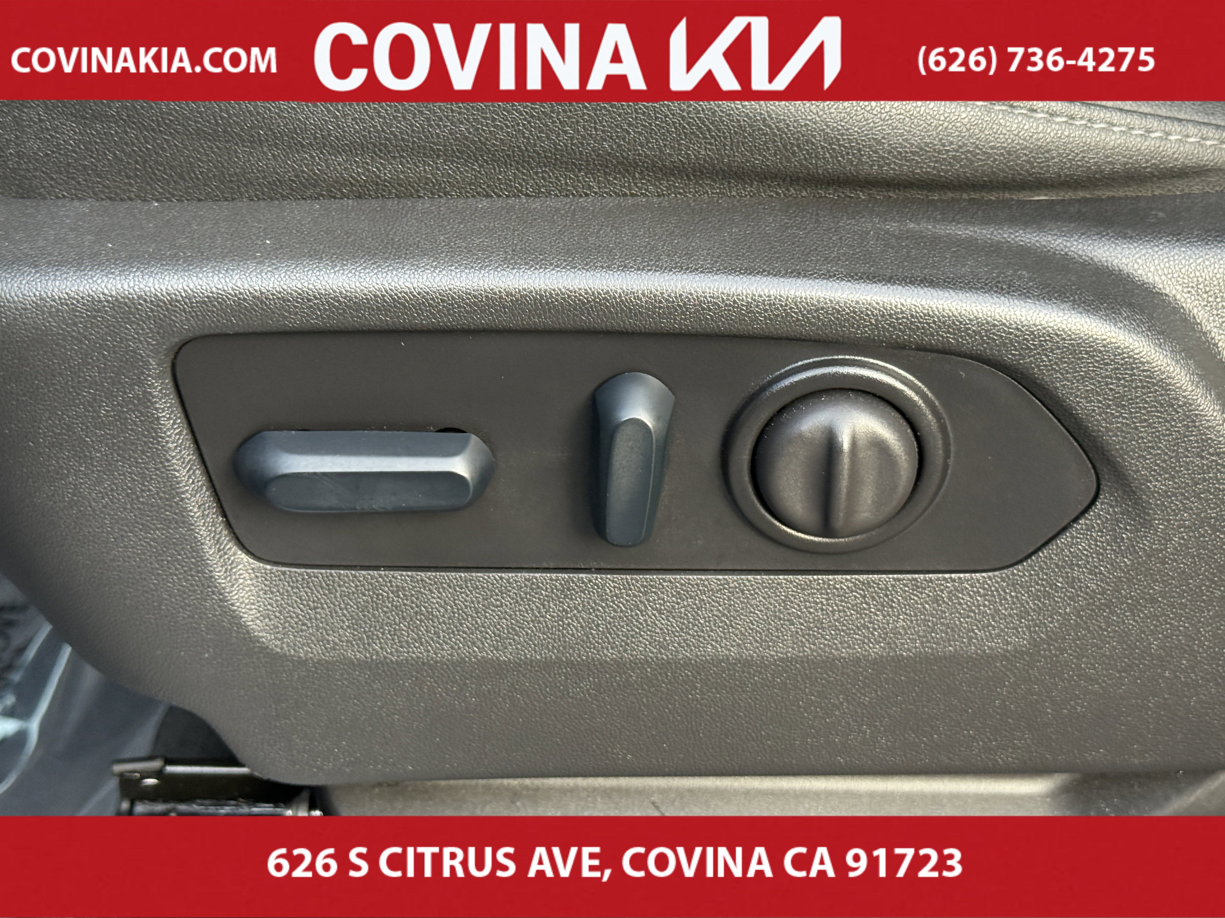 Used 2023 GMC Sierra 2500 SLT w/ SLT Premium Package image 14