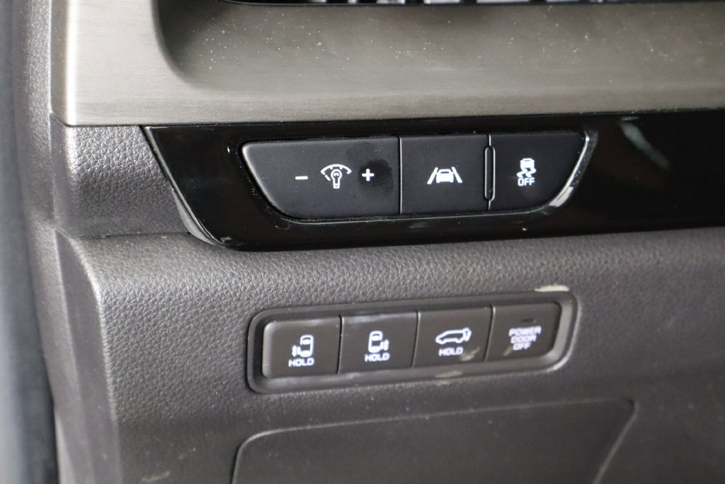 Used 2022 Kia Carnival SX FWD image 24