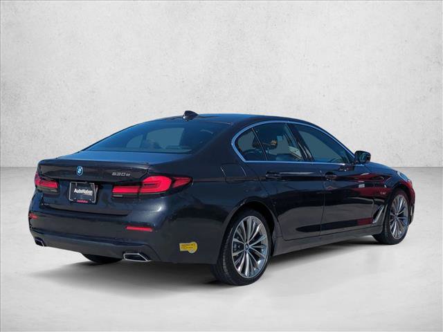 Used 2022 BMW 530e w/ Convenience Package RWD image 5