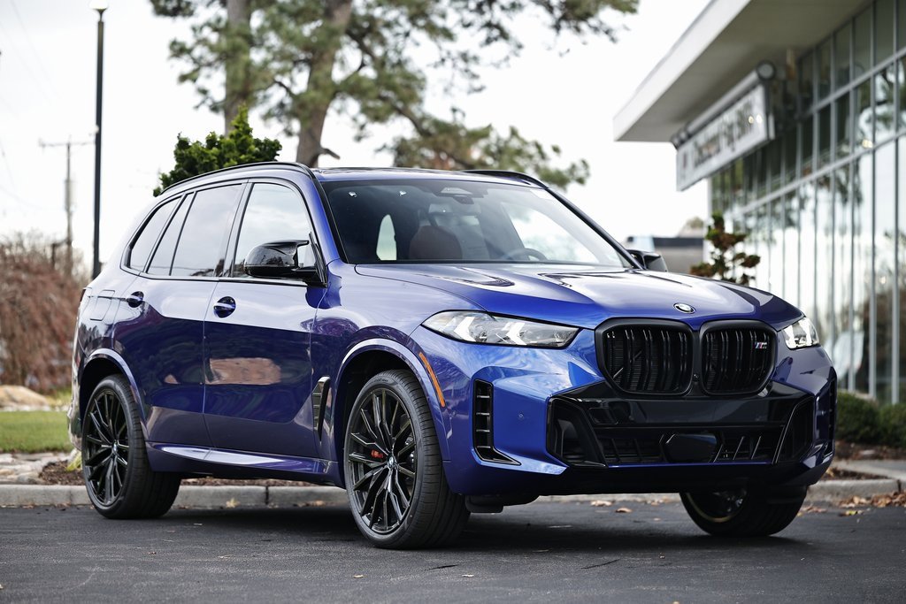 New 2026 BMW X5 M60i w/ Climate Comfort Package image 1