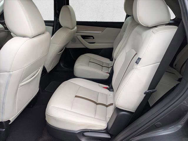 Used 2024 MAZDA CX-90 3.3 Turbo w/ Premium Plus Pkg image 17