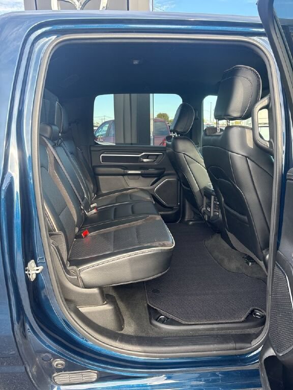 Used 2024 RAM 1500 Laramie AWD/4WD image 24