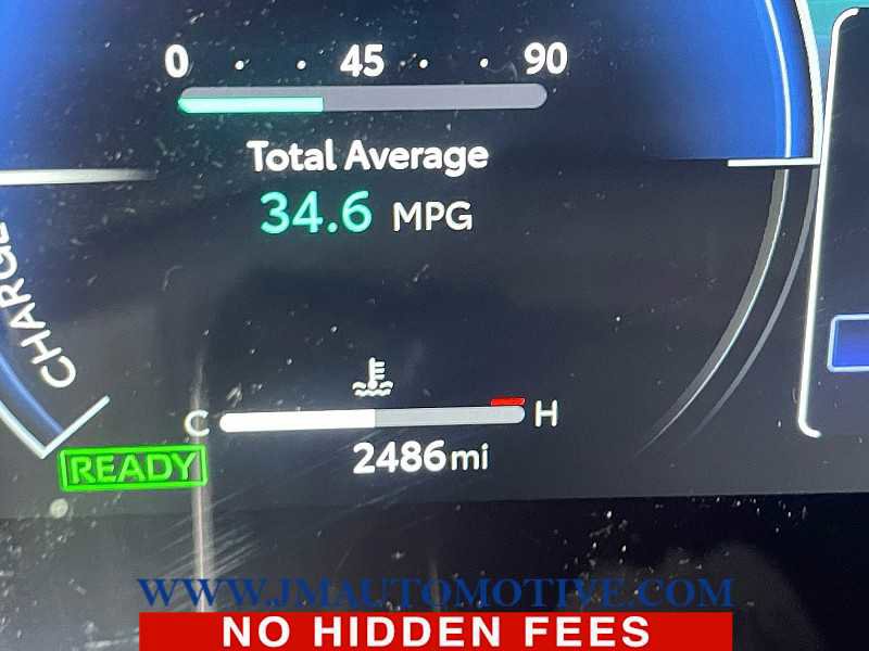 Used 2025 Toyota Camry XSE image 3