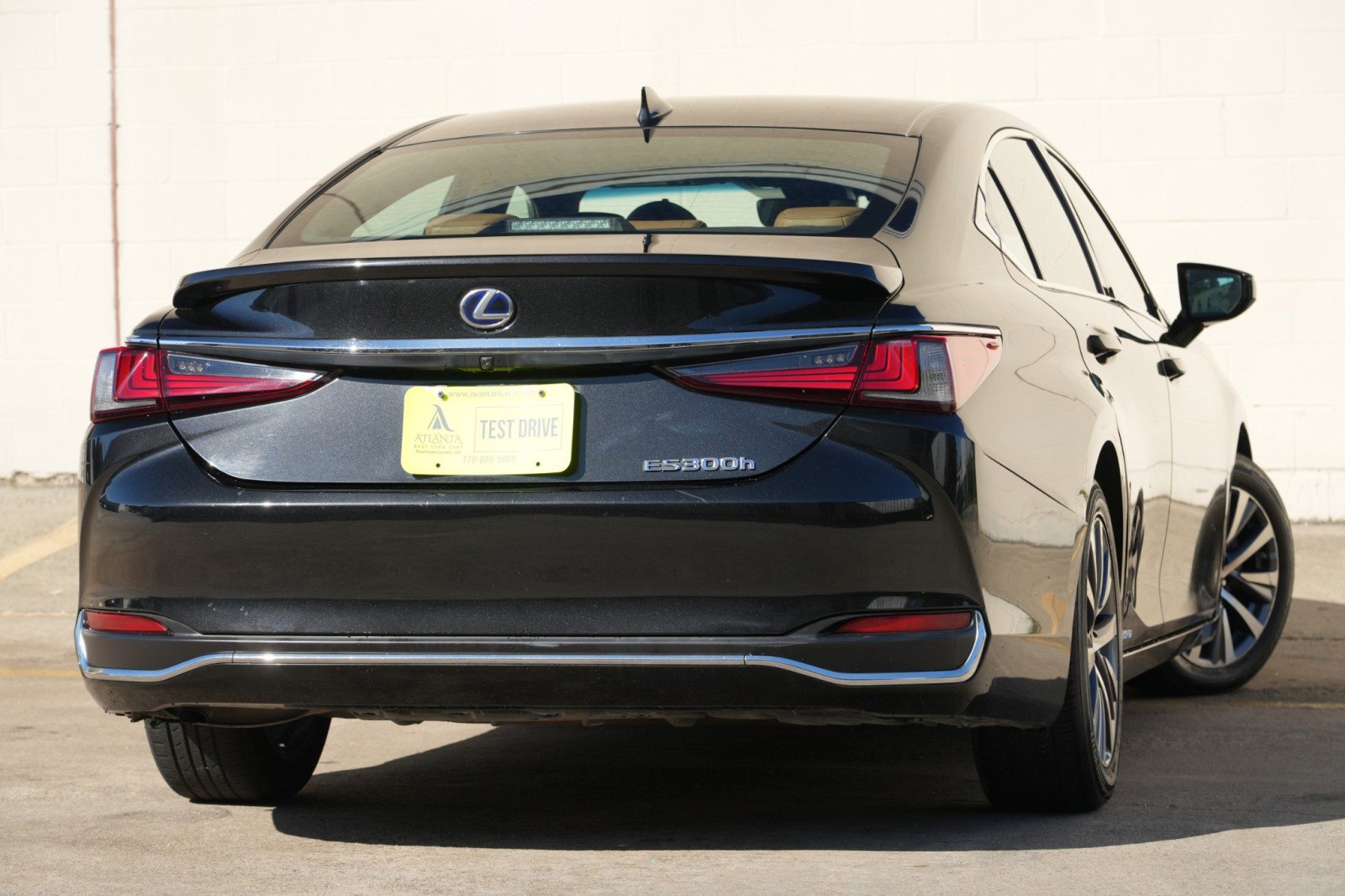 Used 2020 Lexus ES 300h FWD image 4