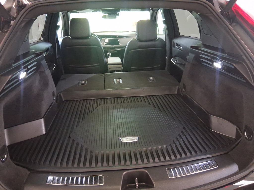 Used 2023 Cadillac XT4 Premium Luxury w/ Cold Weather Package AWD/4WD image 10