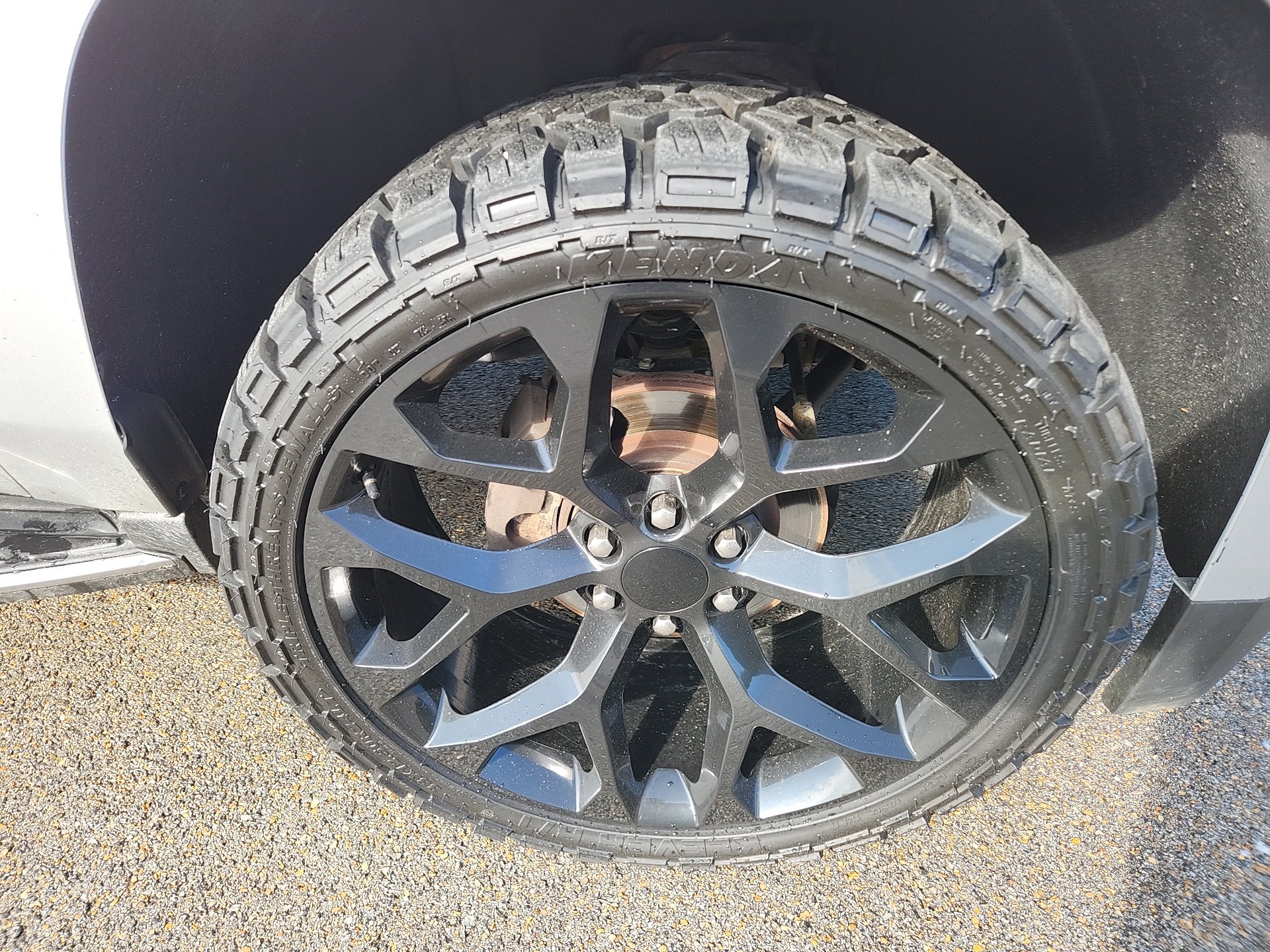 Used 2017 Chevrolet Tahoe Premier image 10