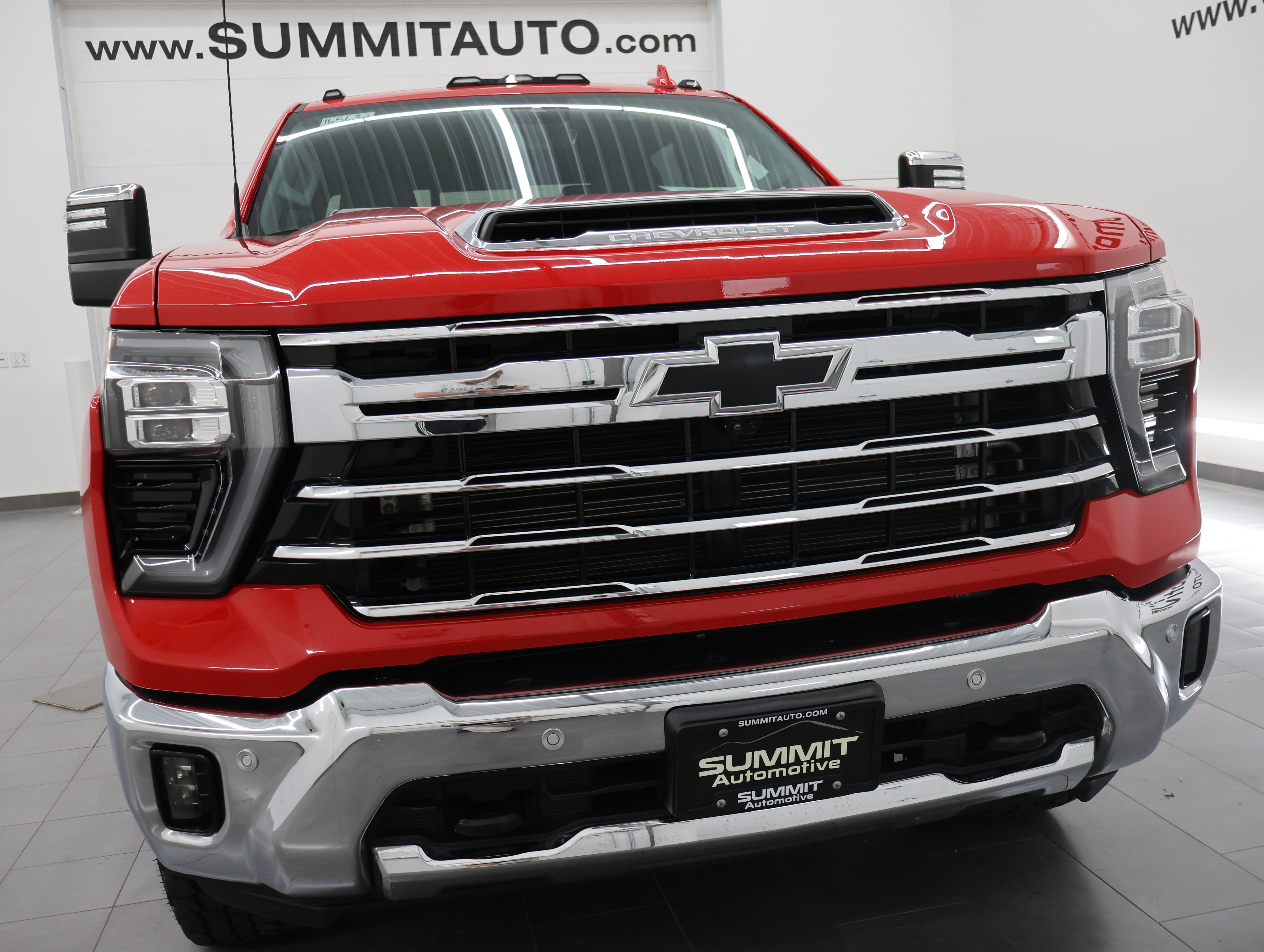 Used 2024 Chevrolet Silverado 2500 LTZ w/ LTZ Plus Package AWD/4WD image 27