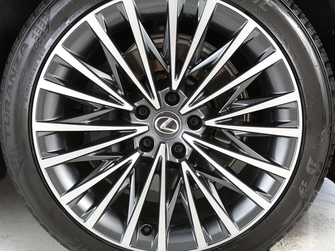 Used 2024 Lexus LS 500 AWD w/ Luxury Package image 6