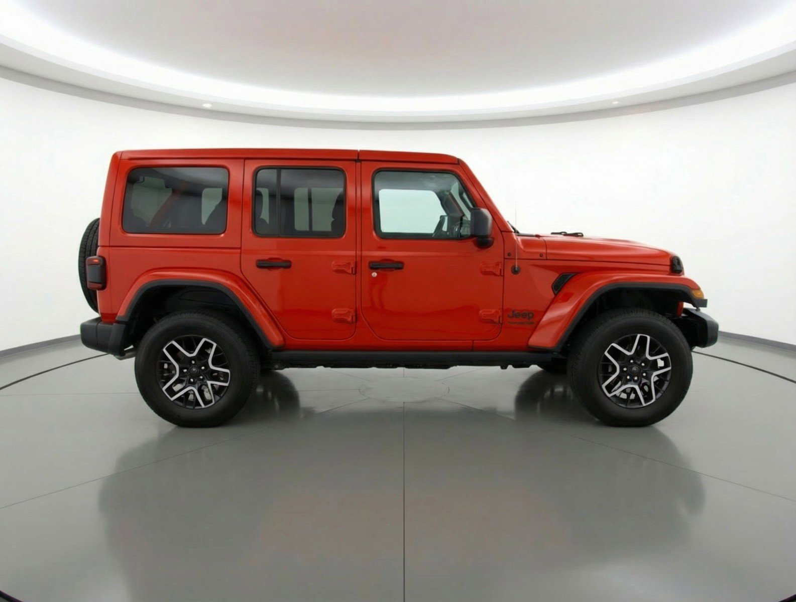 Used 2025 Jeep Wrangler Sahara image 11