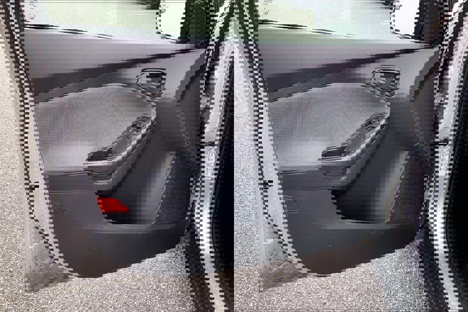 Used 2013 Ford Focus S image 21