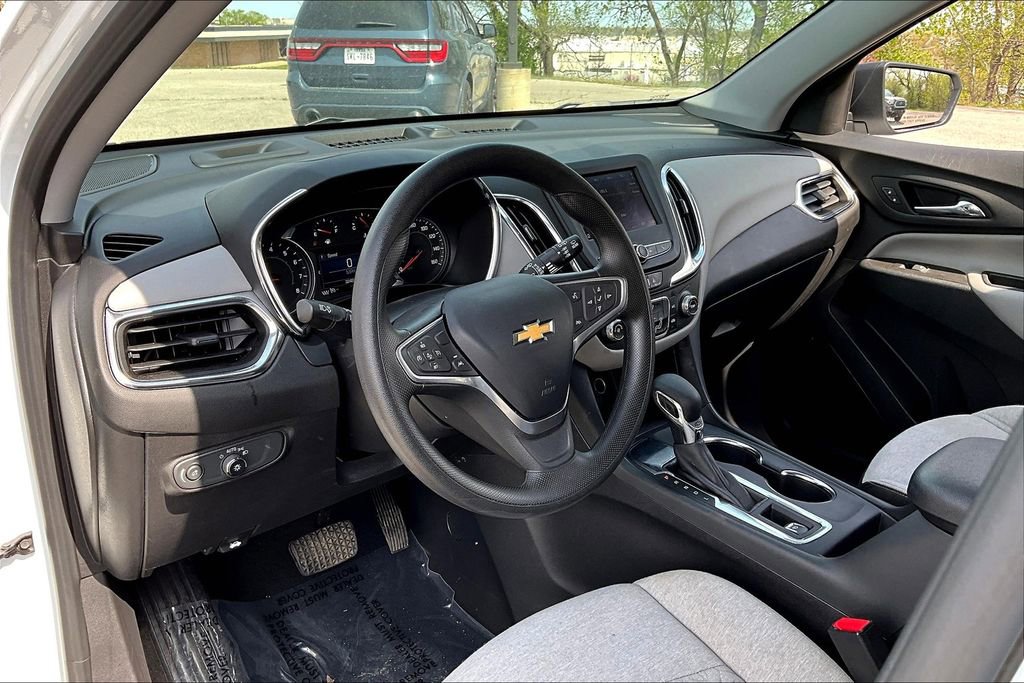 Used 2022 Chevrolet Equinox LS w/ LS Convenience Package image 18
