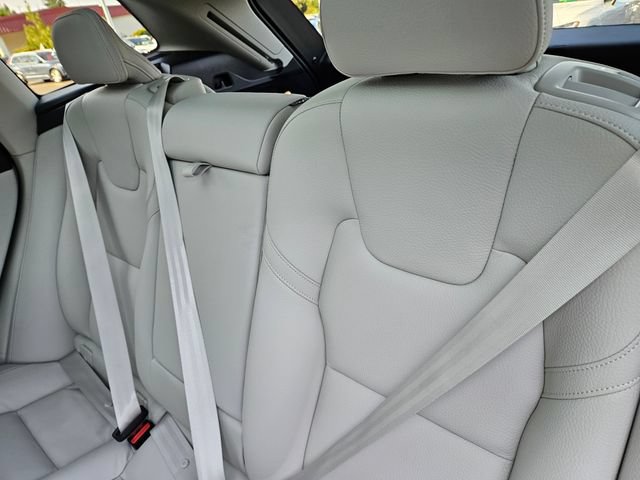 Certified 2025 Volvo XC60 T8 Plus w/ Protection Package Premier AWD/4WD image 15
