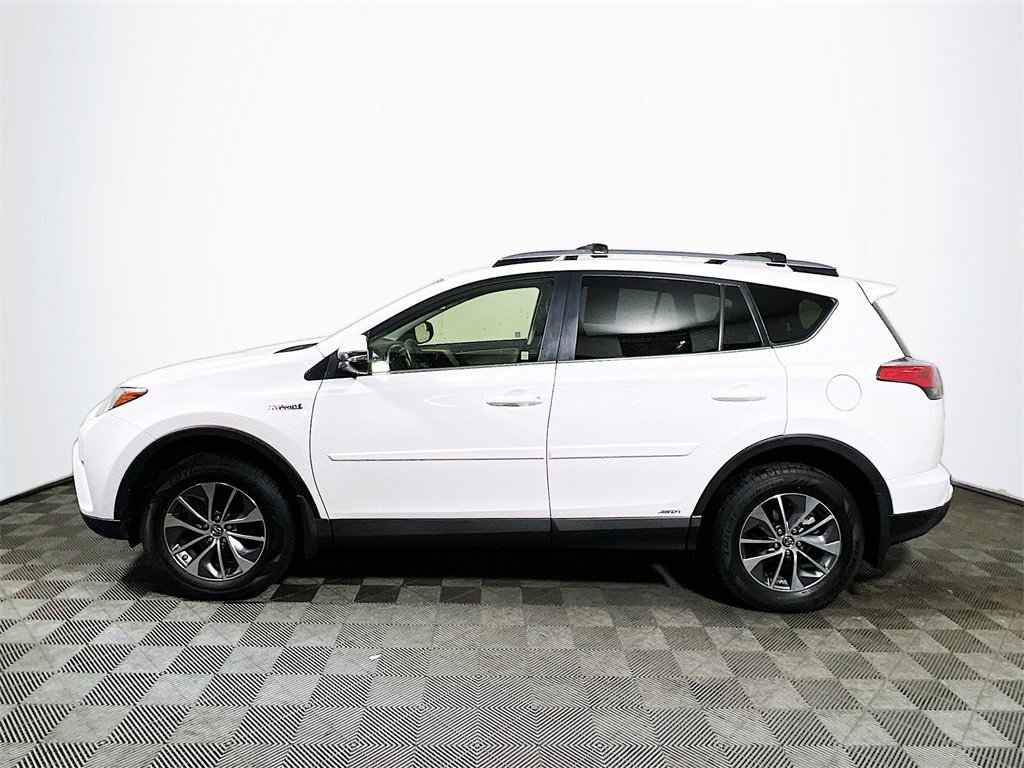 Certified 2018 Toyota RAV4 LE Plus image 5