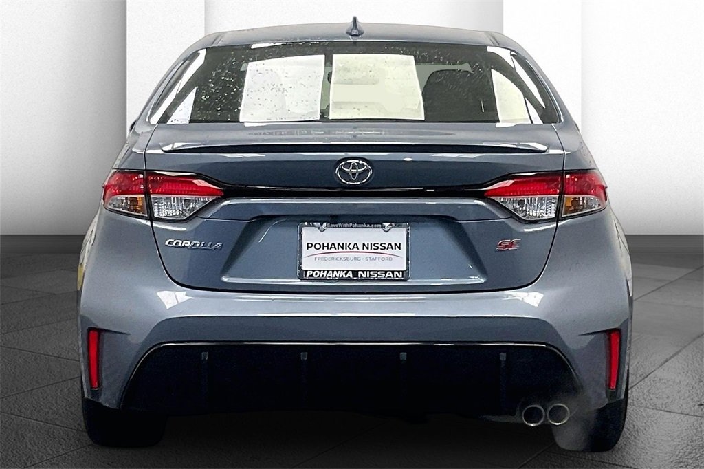 Used 2023 Toyota Corolla SE w/ SE Premium Package image 3