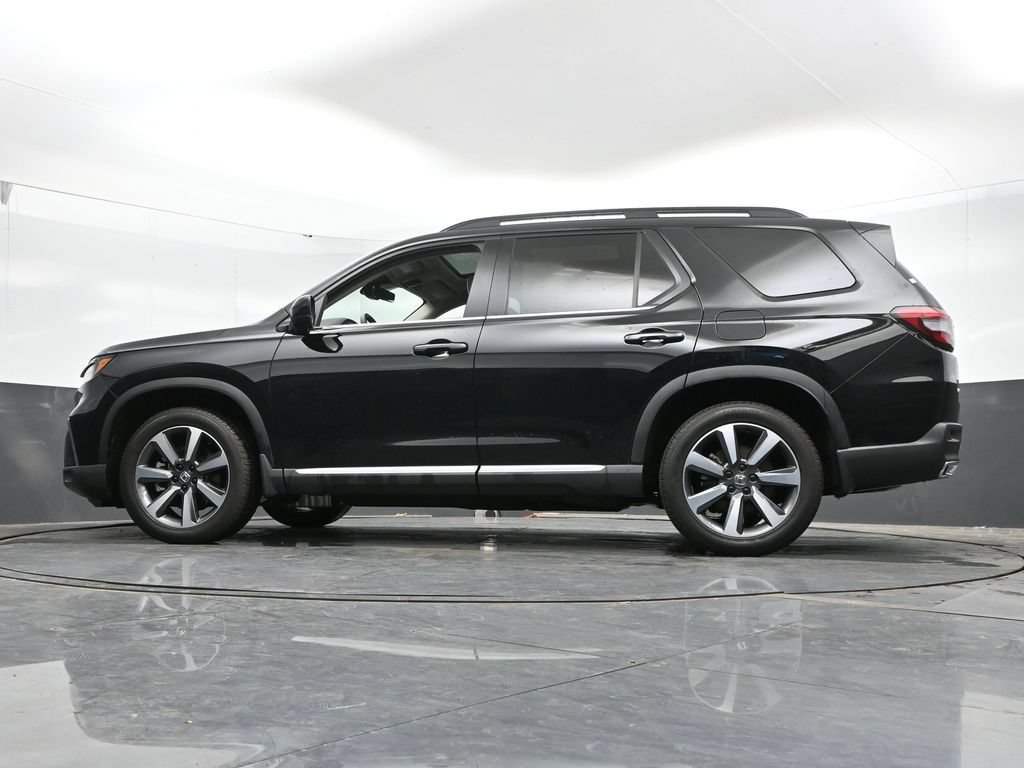 Used 2025 Honda Pilot Elite image 46