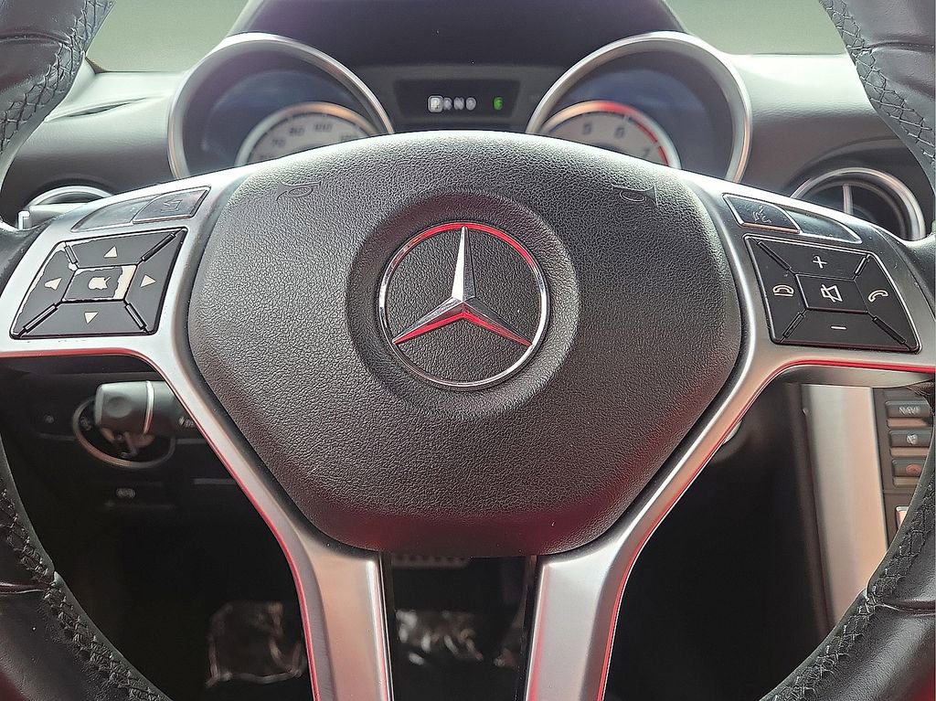 Used 2014 Mercedes-Benz SLK 250 image 30