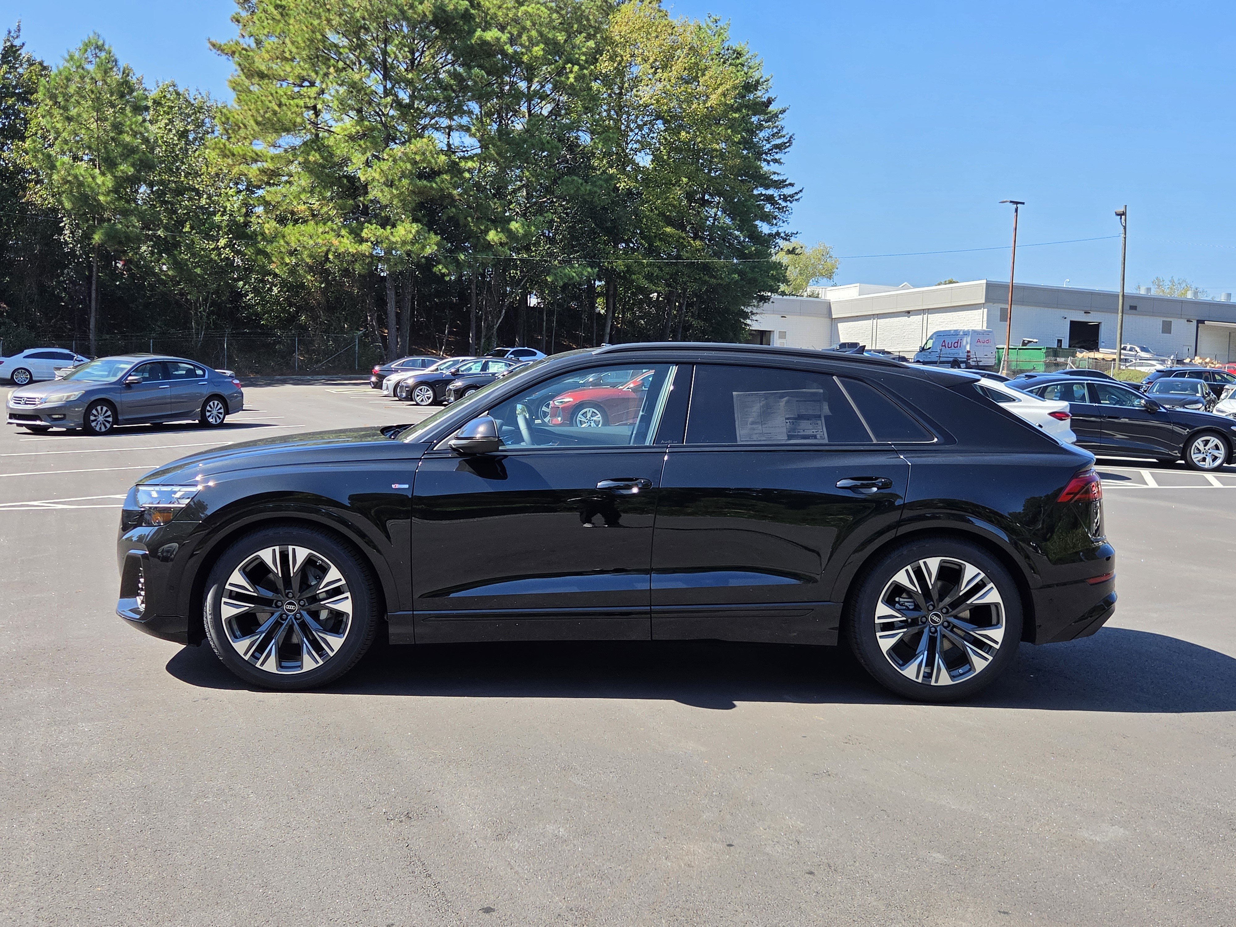 New 2027 Audi Q8 Prestige AWD/4WD image 2