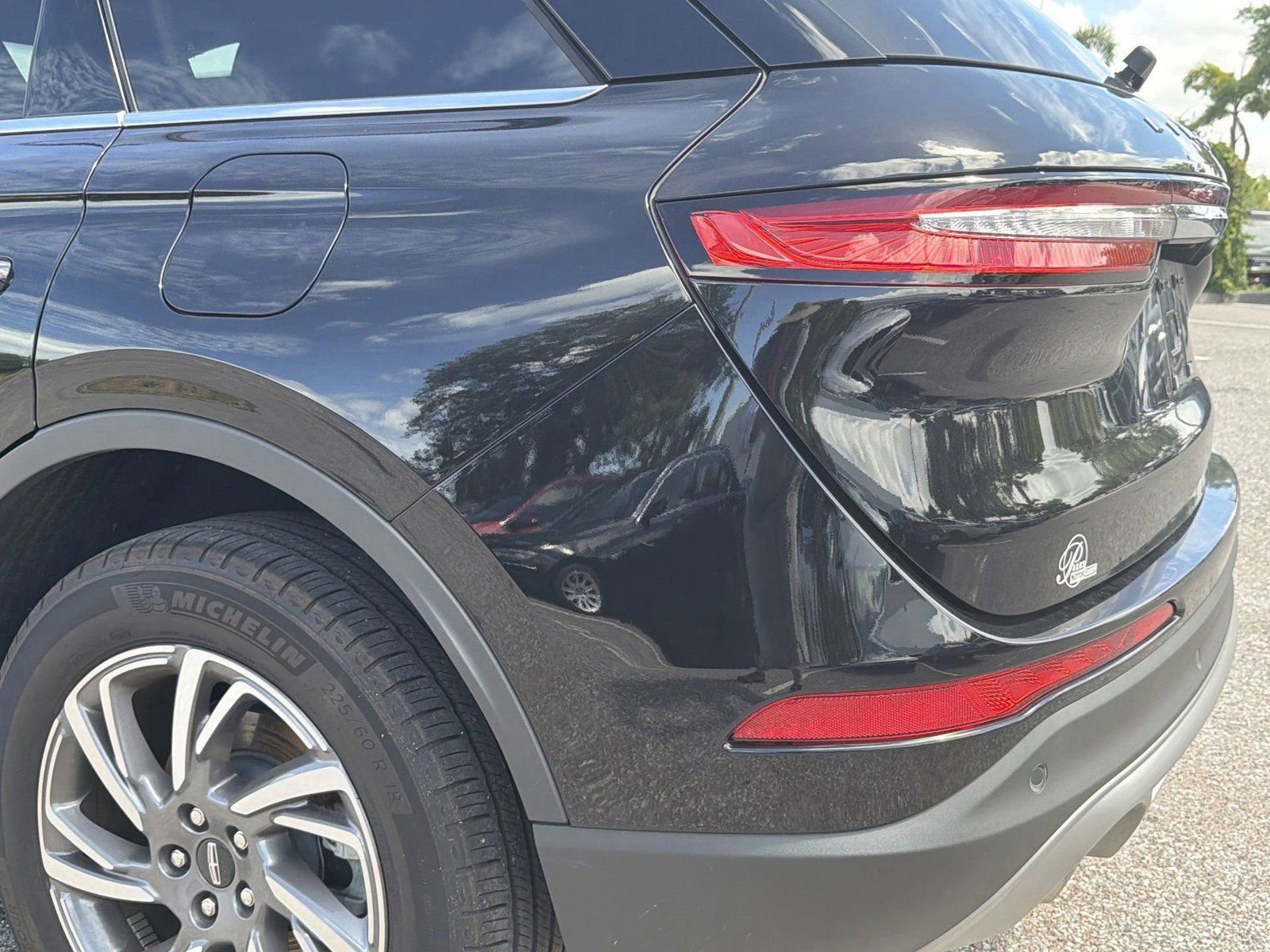 Used 2024 Lincoln Corsair FWD image 11