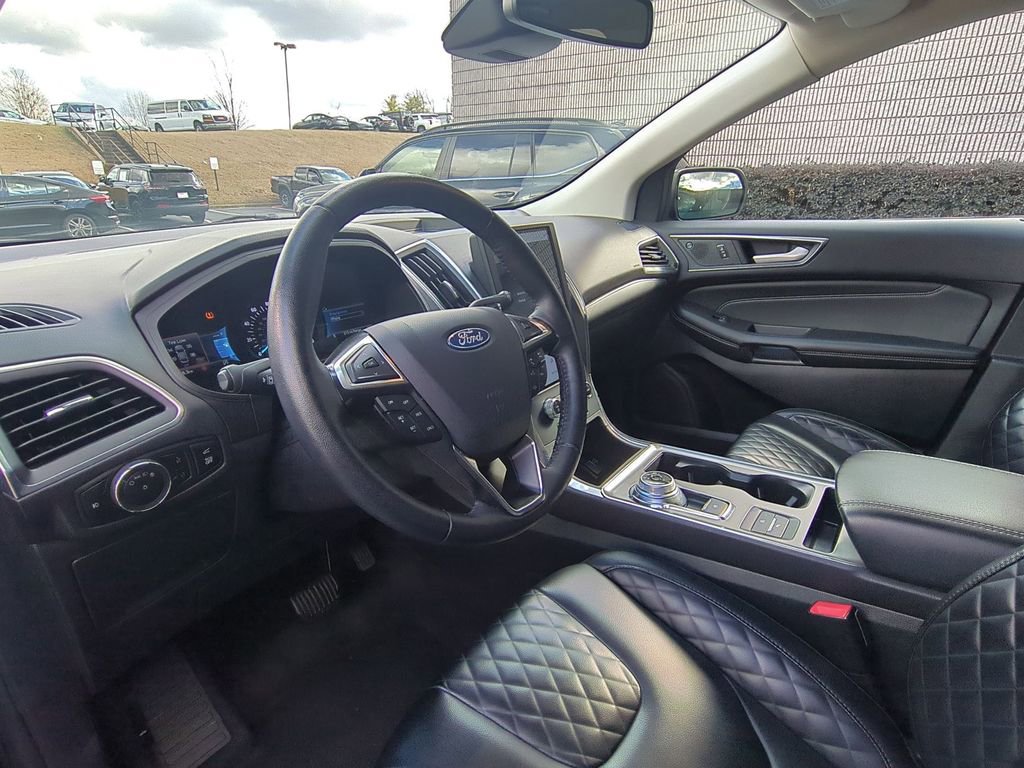 Used 2024 Ford Edge Titanium image 15