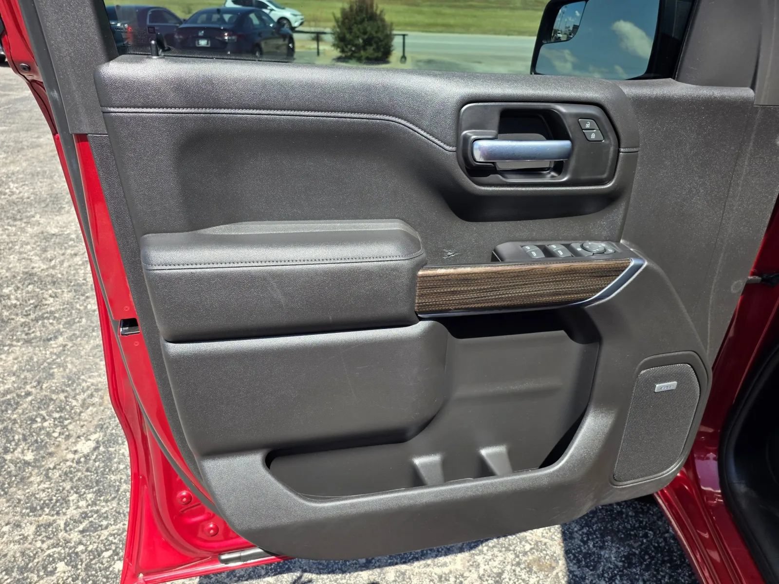 Used 2021 Chevrolet Silverado 1500 LT Trail Boss w/ Convenience Package II AWD/4WD image 10