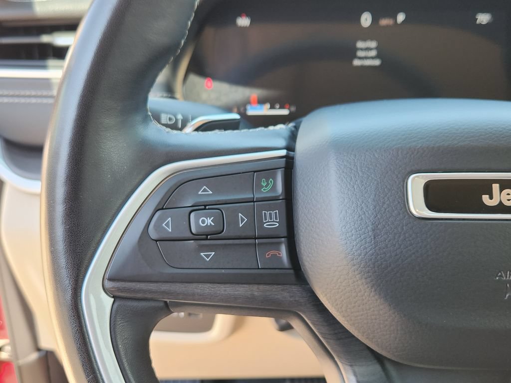 Used 2021 Jeep Grand Cherokee L Limited w/ Luxury Tech Group II AWD/4WD image 27