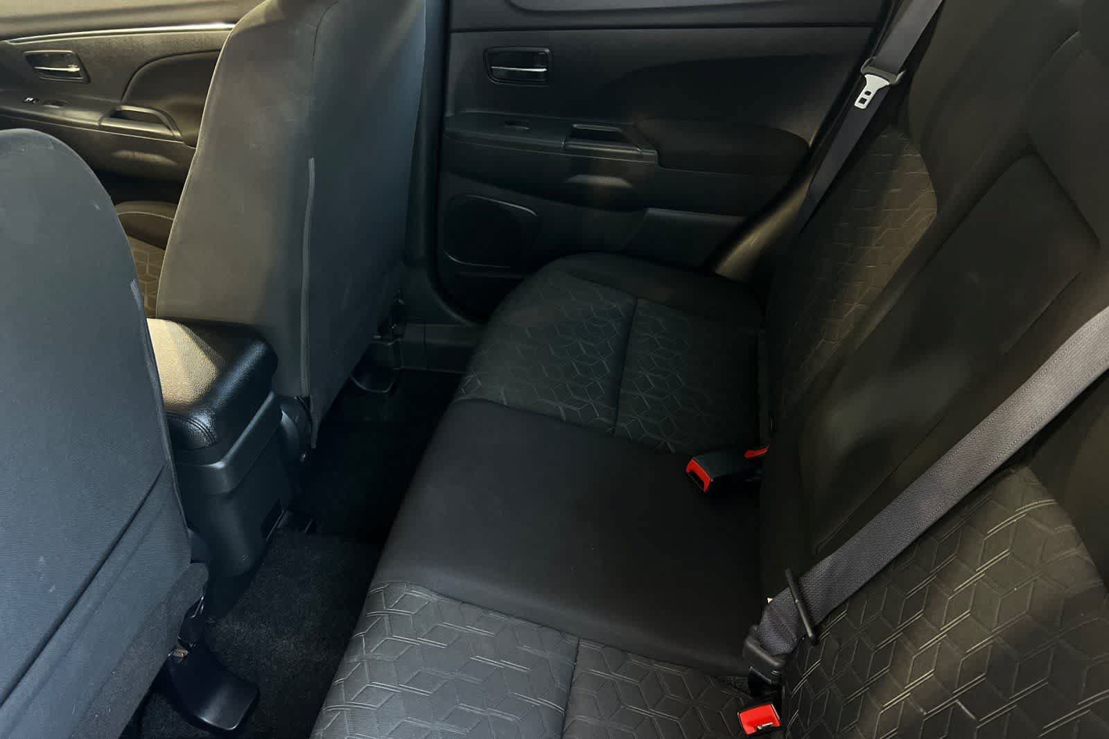Used 2024 Mitsubishi Outlander Sport ES AWD/4WD image 5