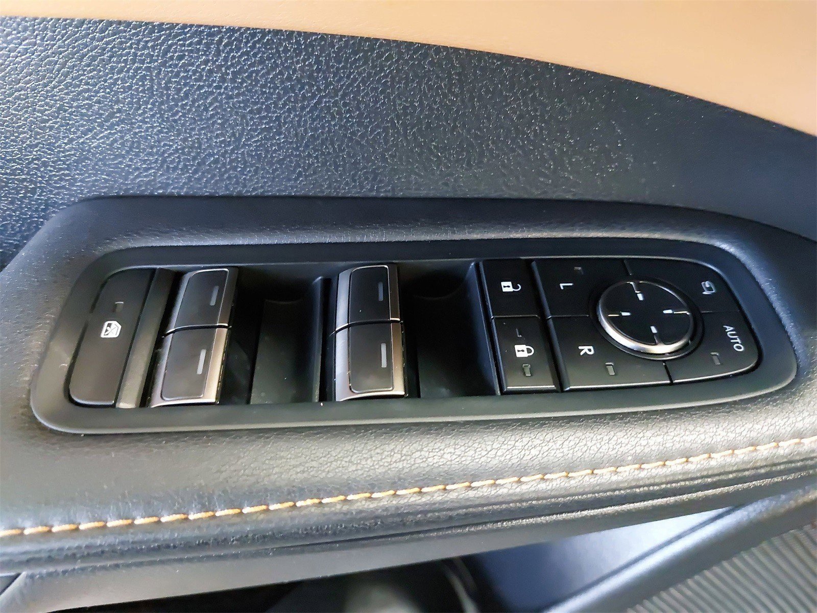 Used 2024 Lexus RX 350h image 31