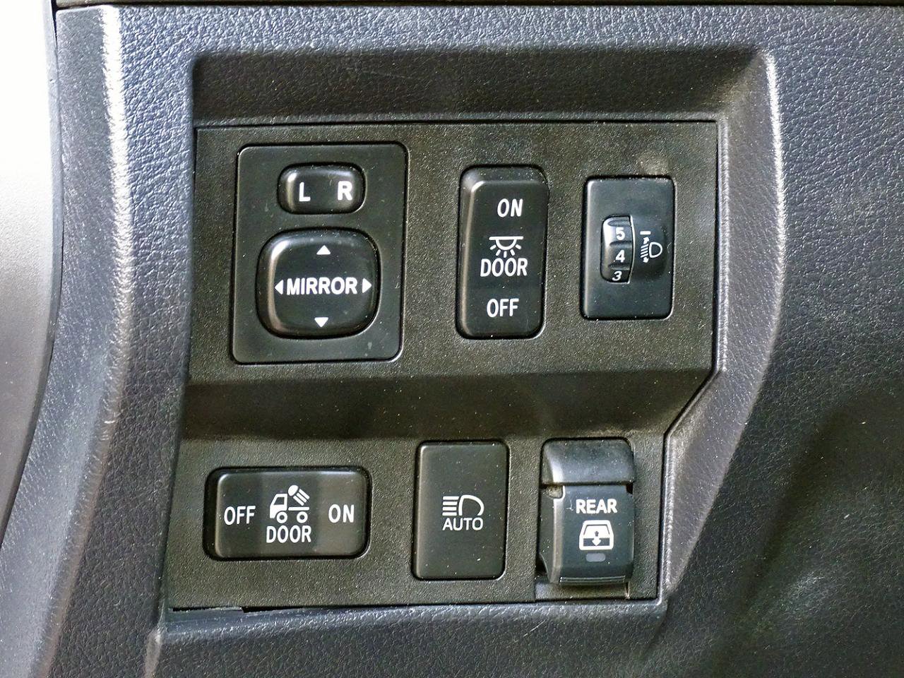 Used 2019 Toyota Tundra SR5 w/ TRD Sport Package AWD/4WD image 19
