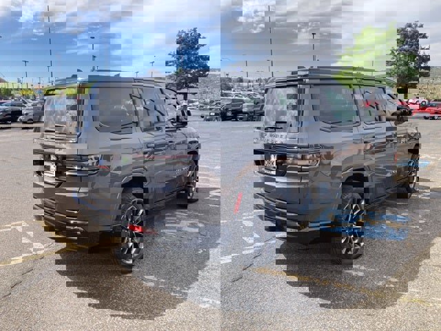 New 2025 Jeep Grand Wagoneer Series II Obsidian w/ Quick Order Packagew 28T image 6