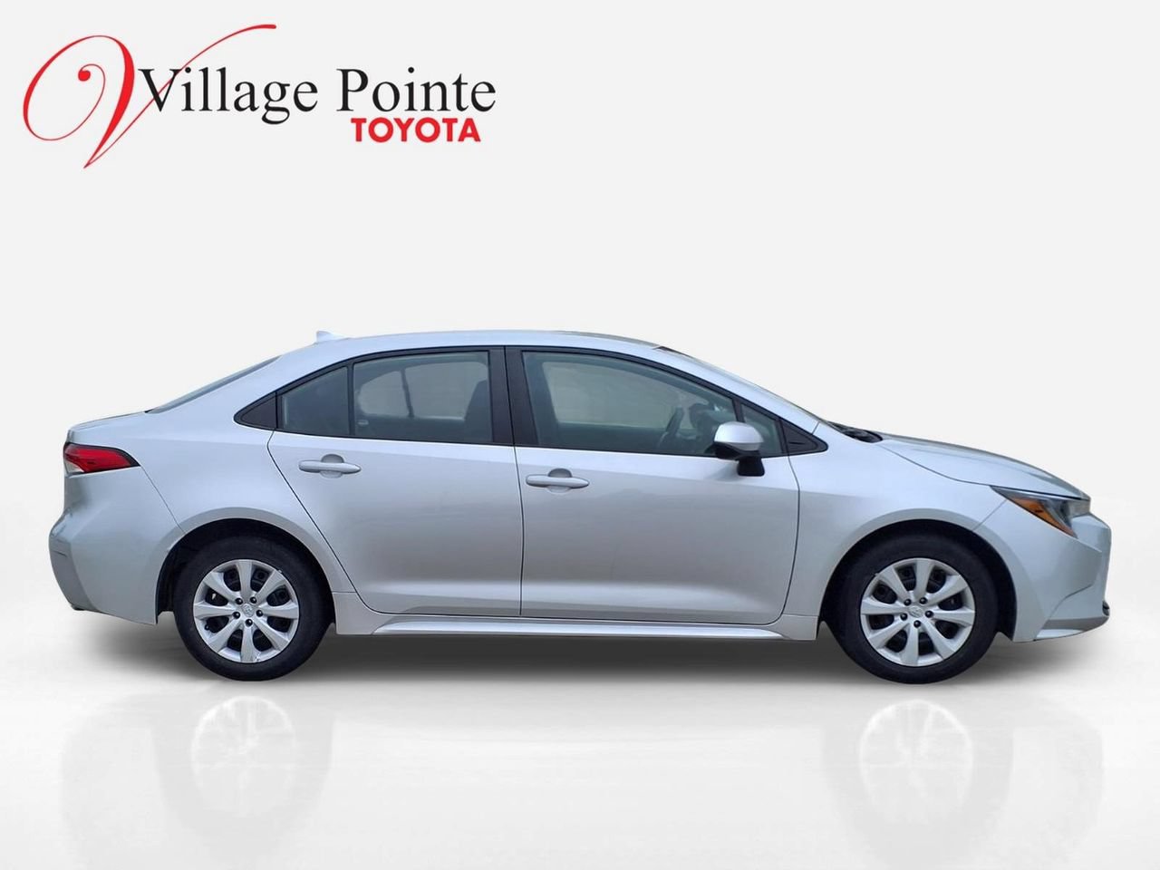 Used 2024 Toyota Corolla LE FWD image 6