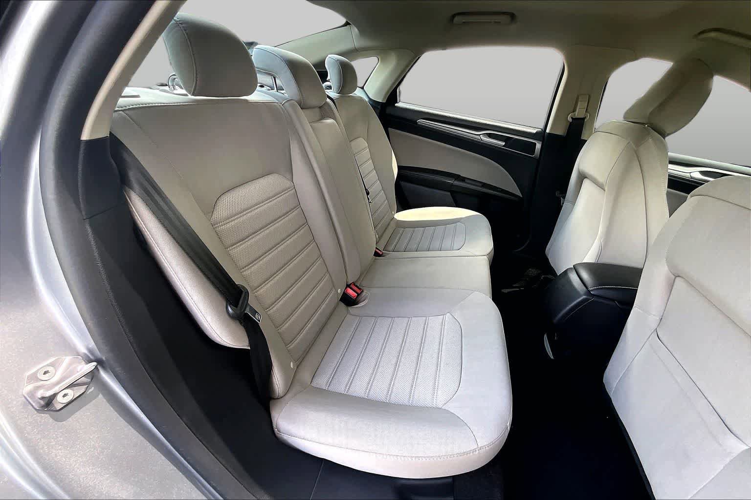 Used 2020 Ford Fusion S FWD image 20