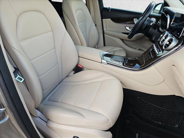 Used 2020 Mercedes-Benz GLC 300 image 22