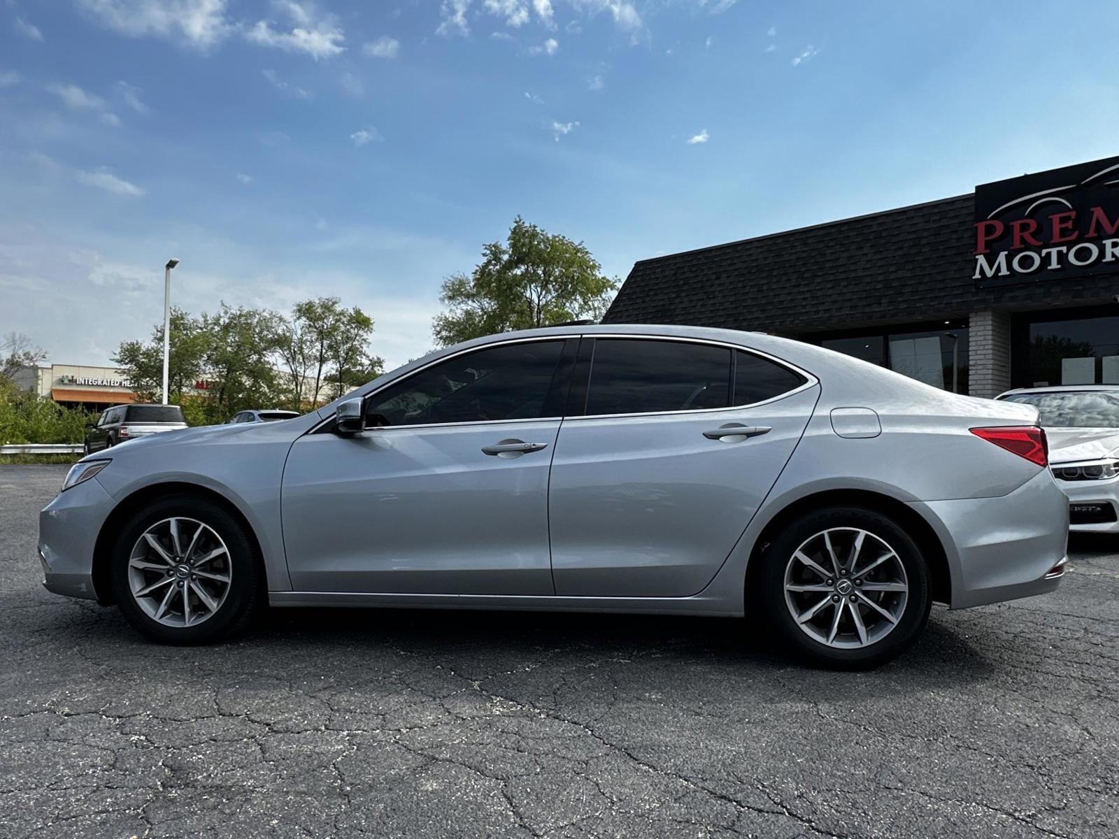 Used 2018 Acura TLX image 4