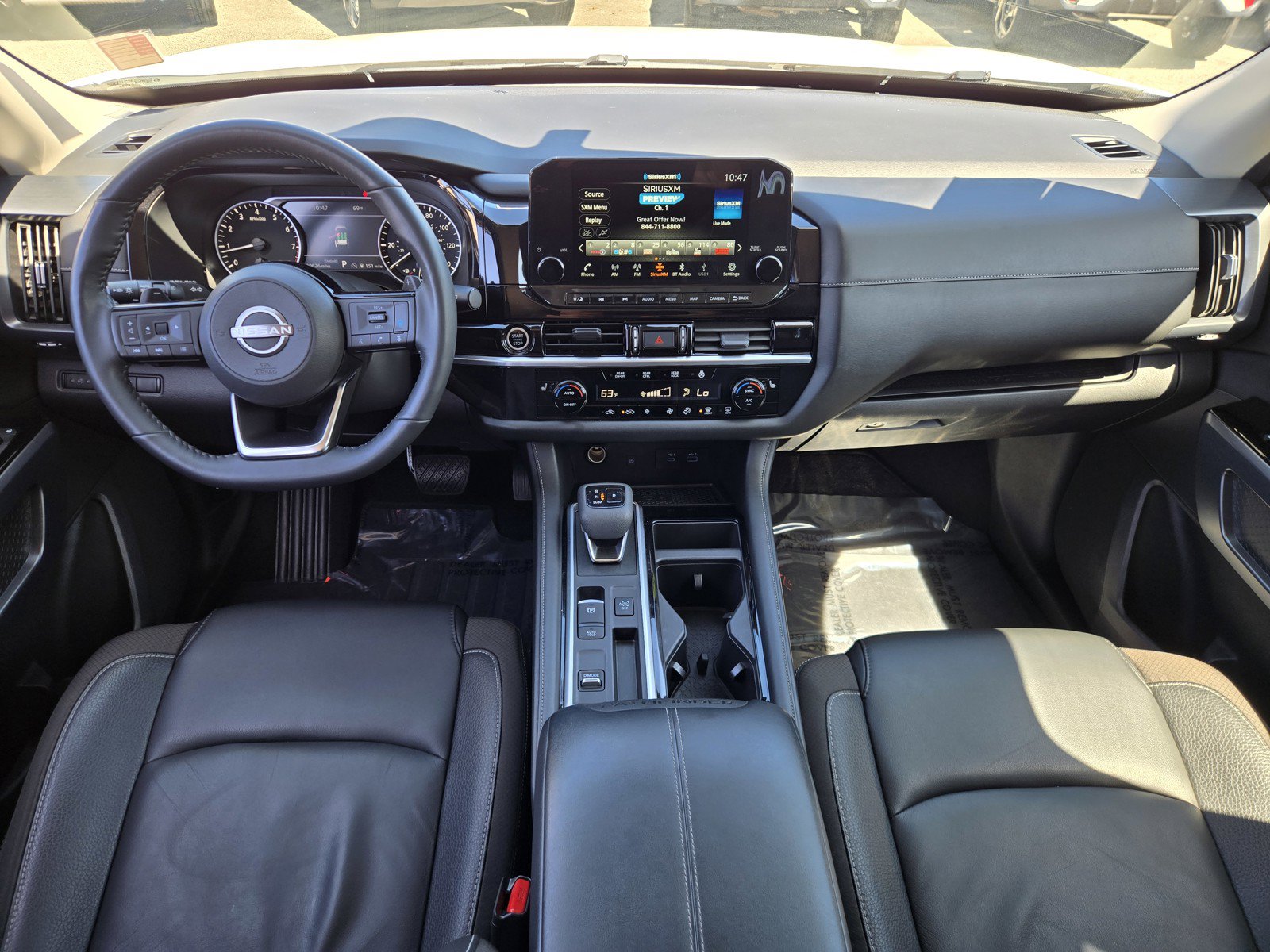 Used 2023 Nissan Pathfinder SL w/ Lighting Package (N92) FWD image 14