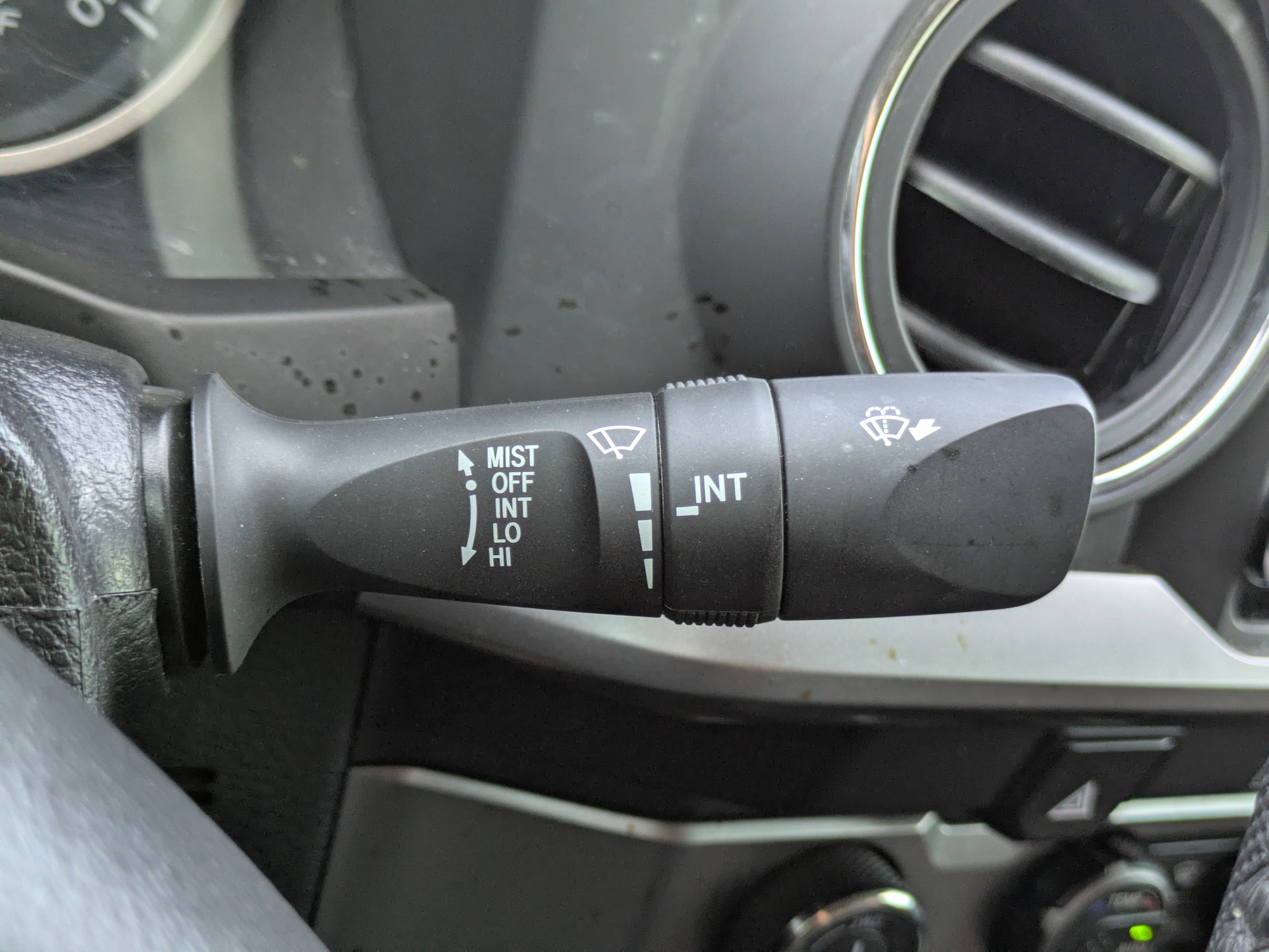 Used 2022 Toyota Tacoma SR5 w/ Technology Package image 17