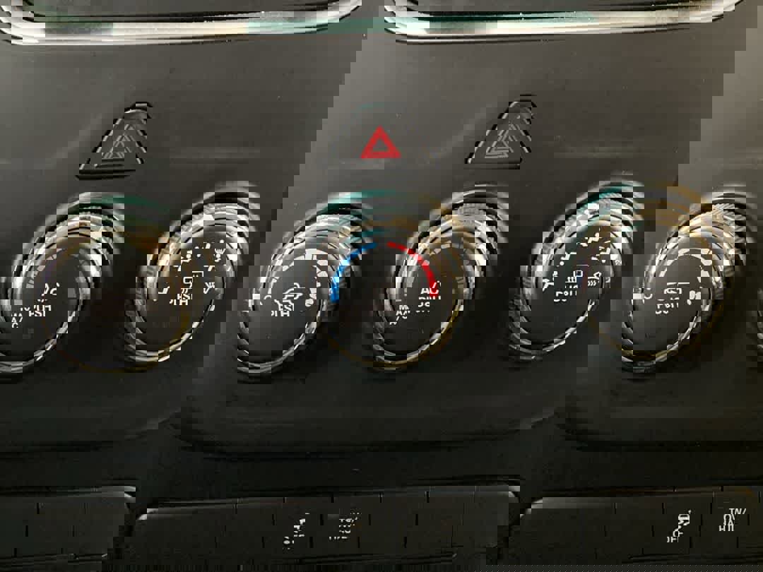 Used 2017 RAM 1500 Classic SLT image 20