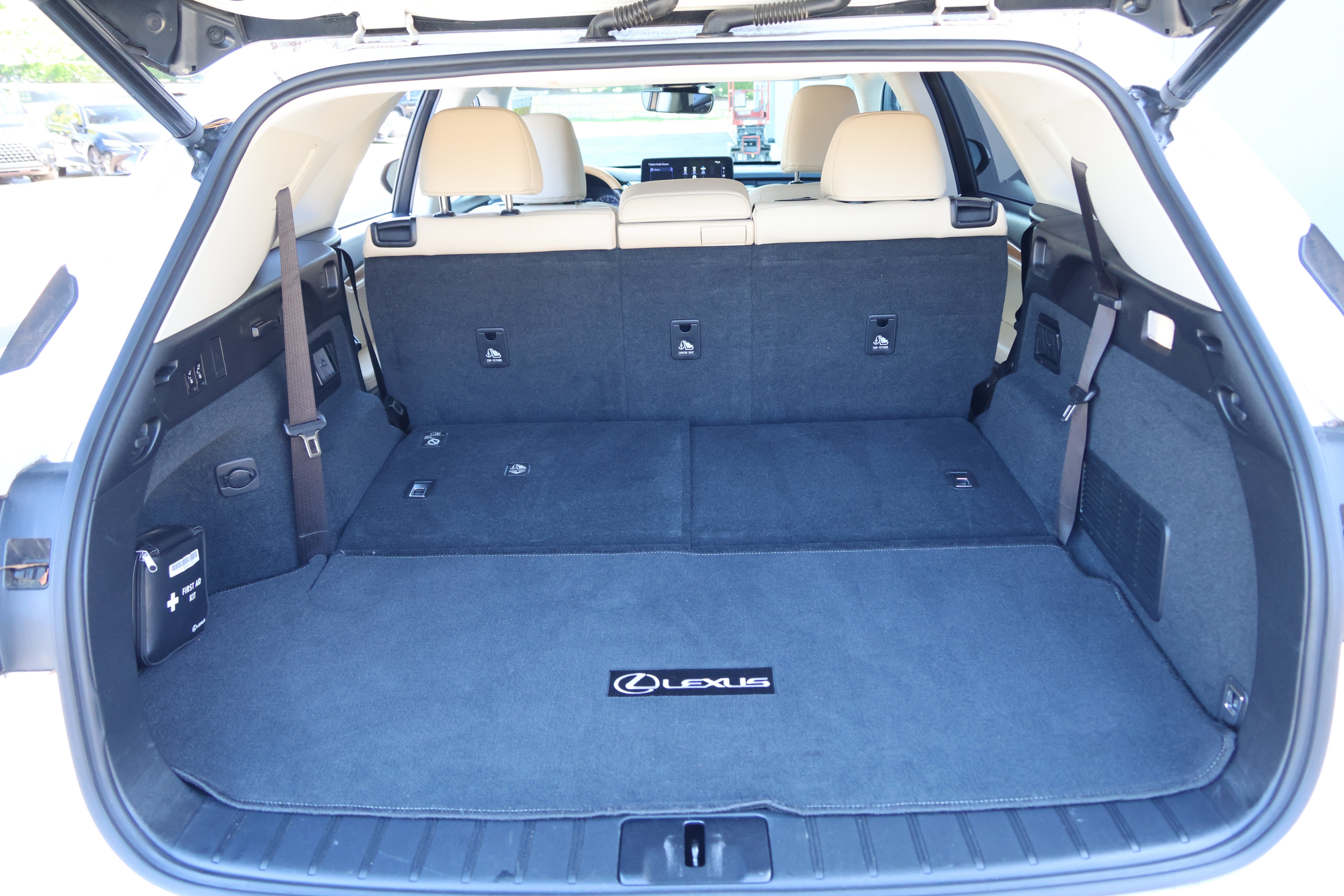 Used 2021 Lexus RX 350L FWD w/ Premium Package image 37