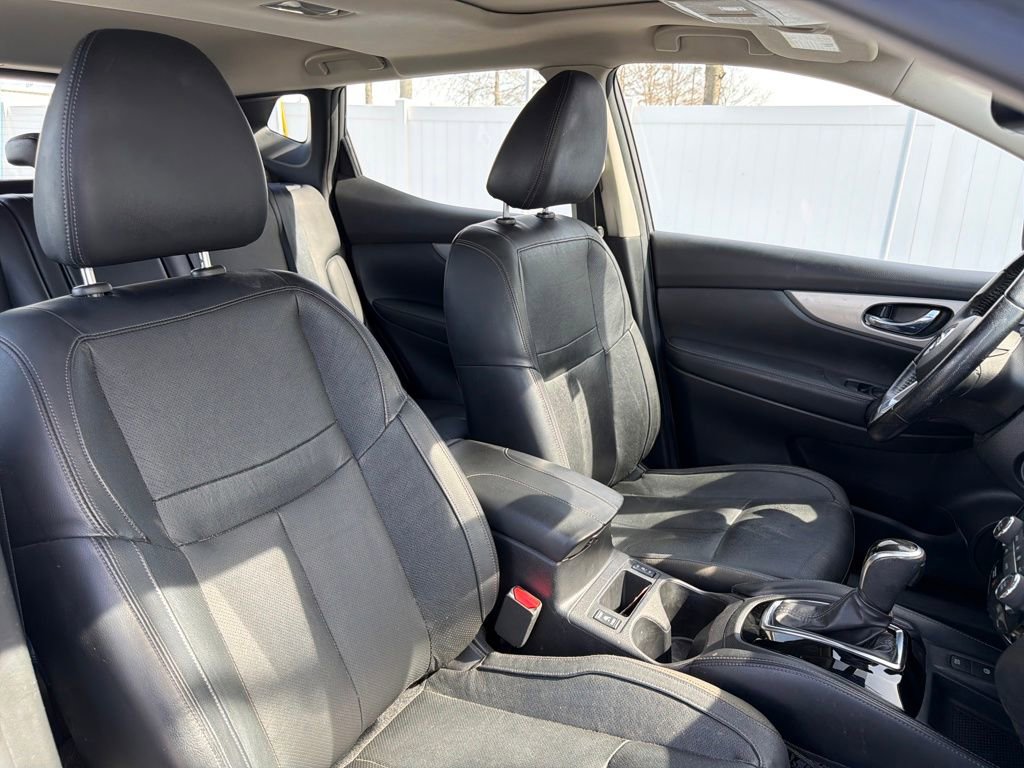 Used 2020 Nissan Rogue Sport SL w/ Premium Package image 38