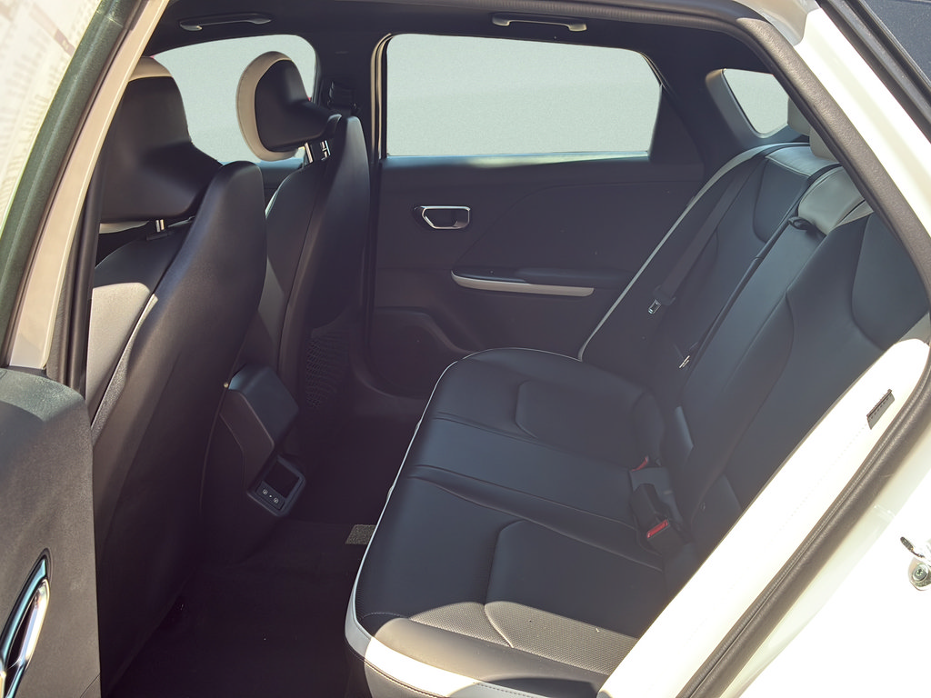 New 2026 Kia K4 GT-Line w/ GT-Line Premium Package FWD image 25