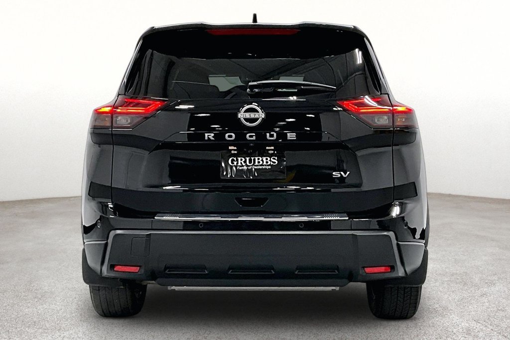 Used 2024 Nissan Rogue SV w/ SV Premium Package FWD image 5