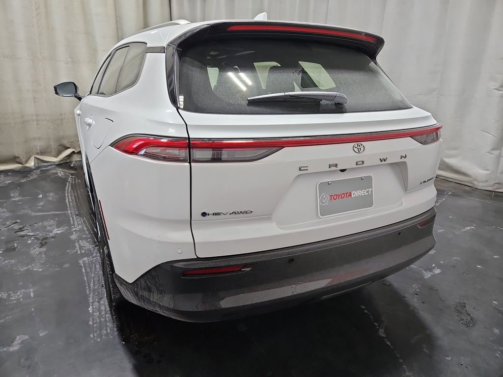 New 2025 Toyota Crown Signia image 5