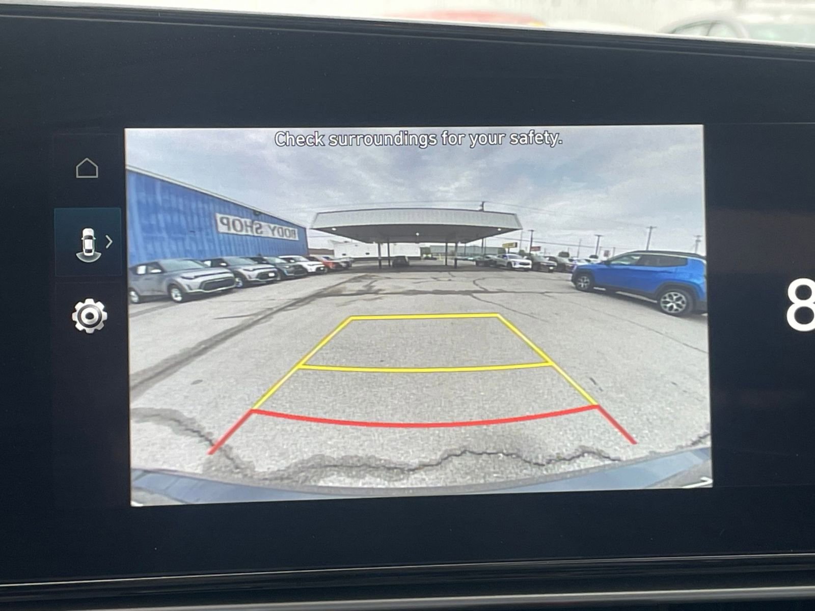 Used 2025 Hyundai Elantra SEL image 24