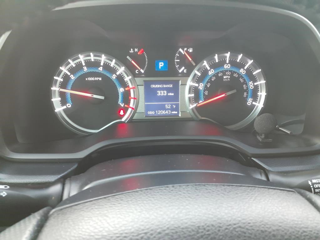 Used 2016 Toyota 4Runner SR5 image 8