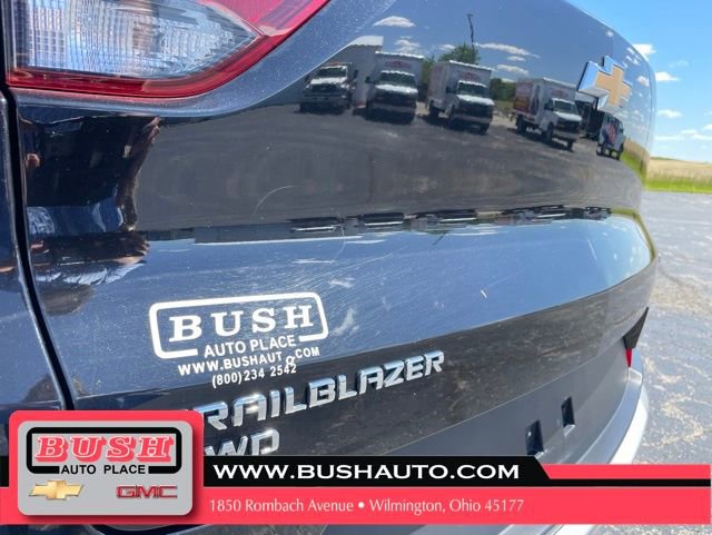 Used 2023 Chevrolet TrailBlazer LT AWD/4WD image 11