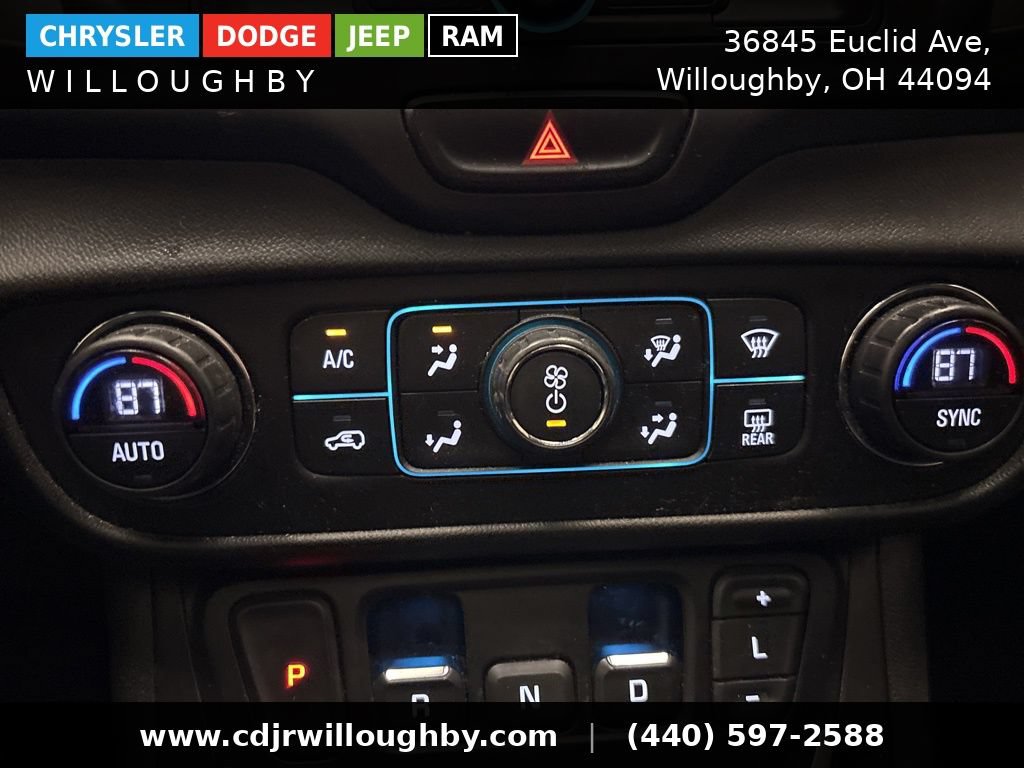 Used 2018 GMC Terrain SLE w/ Driver Convenience Package AWD/4WD image 21