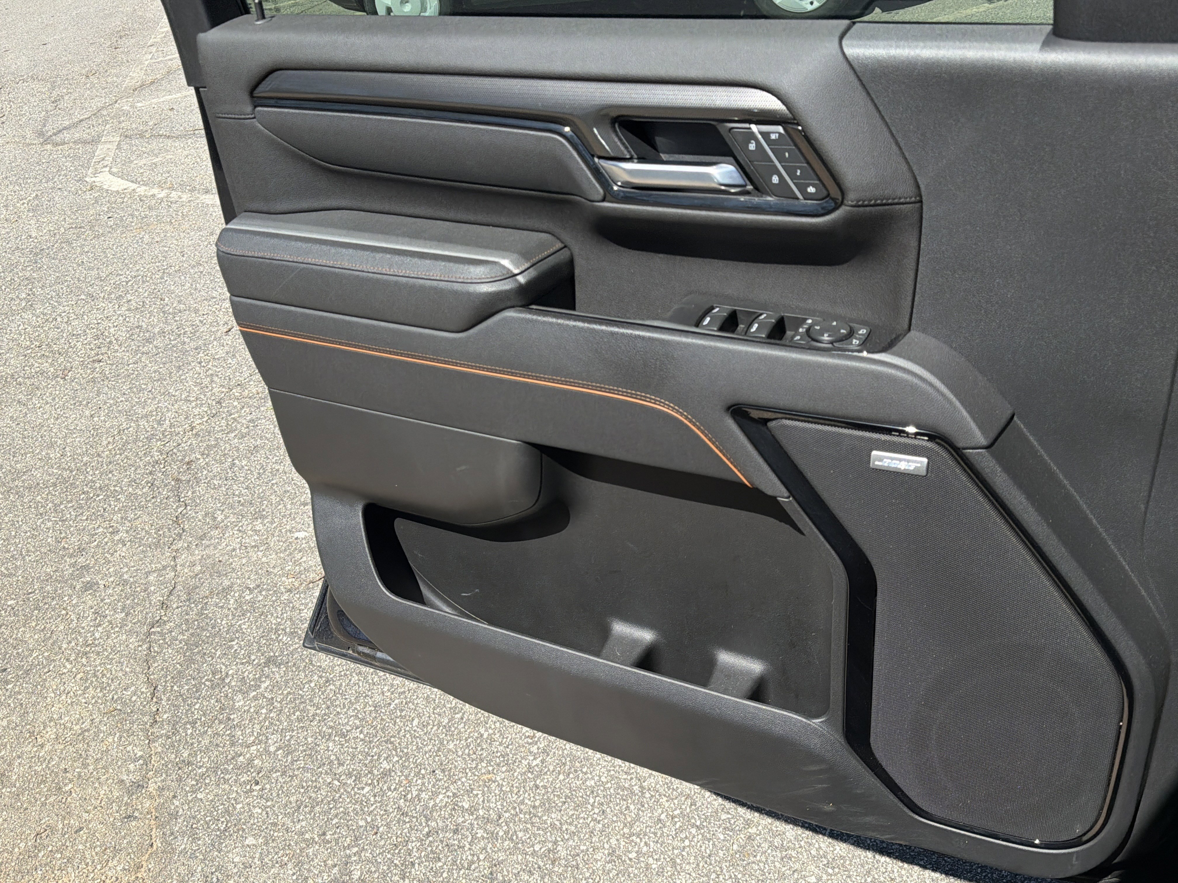 Used 2025 GMC Sierra 2500 AT4 w/ AT4 Premium Plus Package image 18